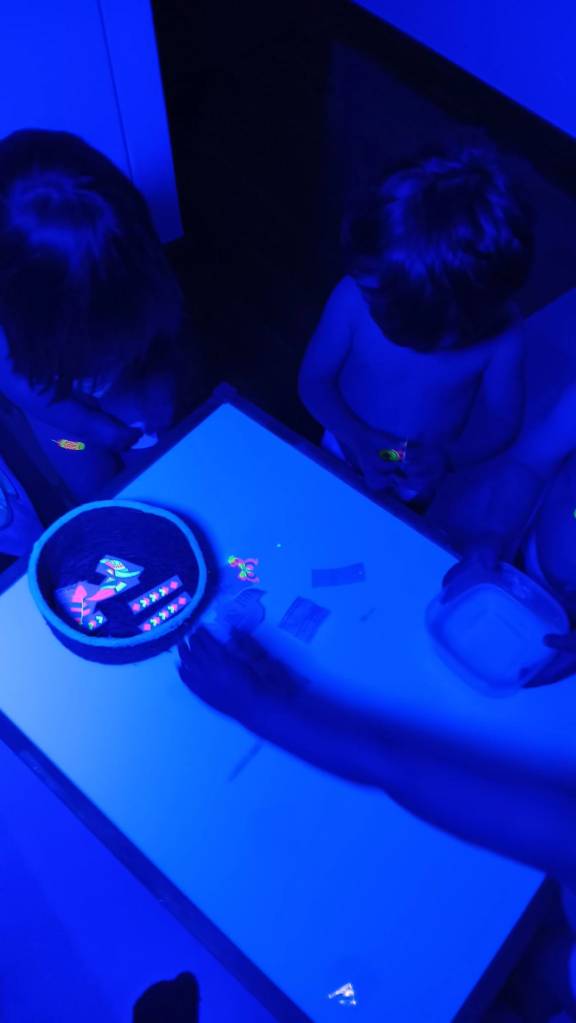 Taller de luz negra. Nuevo Artica.